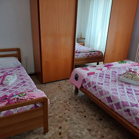 Апартаменты La Casa Degli Angeli Кьоджа Экстерьер фото