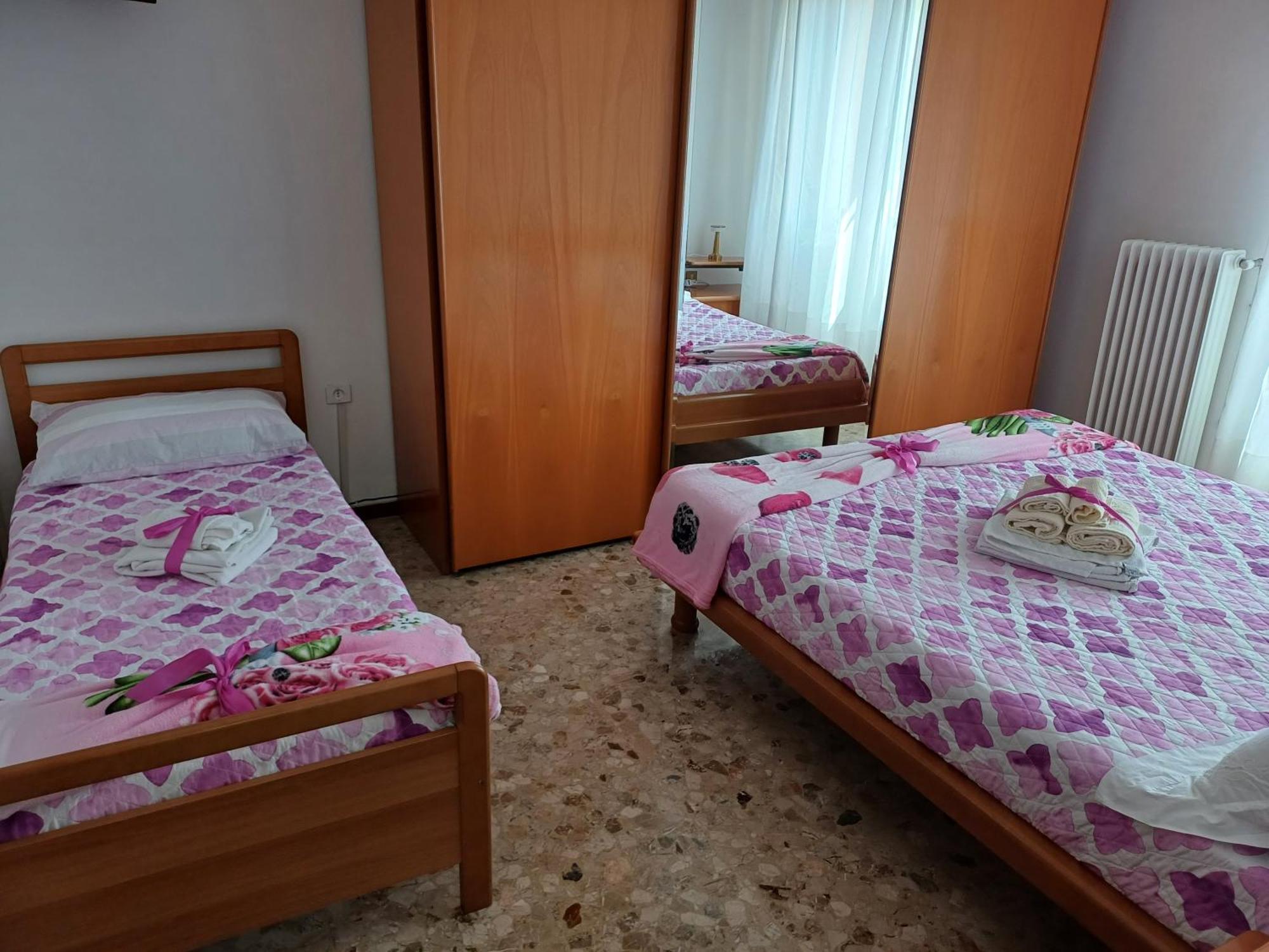 Апартаменты La Casa Degli Angeli Кьоджа Экстерьер фото